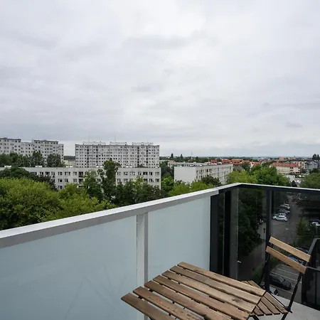 Rentplanet - Różanka Apartamento