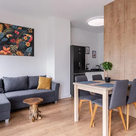 Rentplanet - Różanka Apartamento *