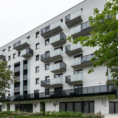 Rentplanet - Różanka Apartamento *