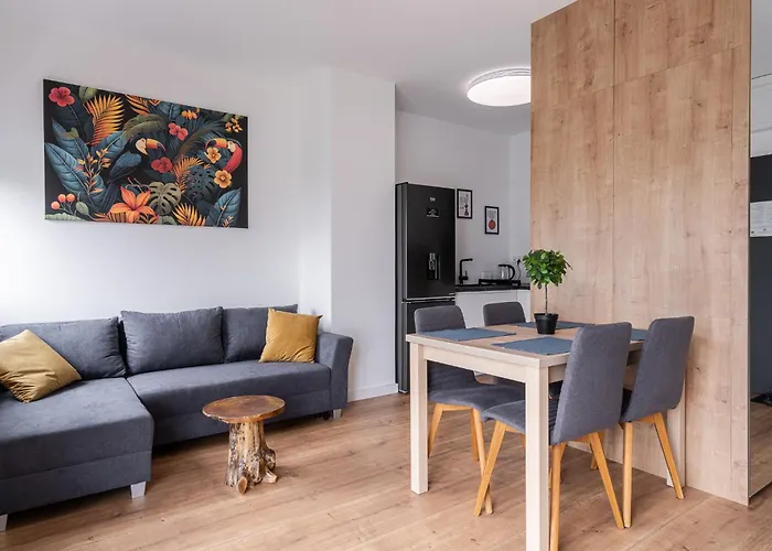Rentplanet - Różanka Apartamento *
